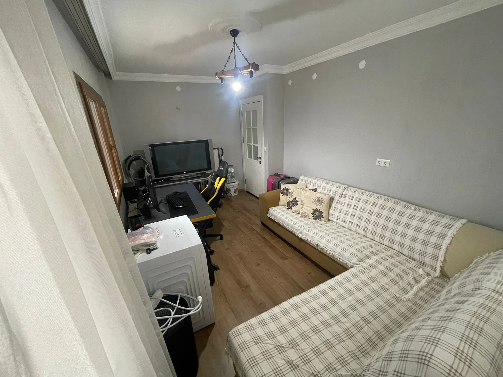 MENDERES' TE 2 KATLI 2 DAİRELİ SATILIK MÜSTAKİL APARTMAN