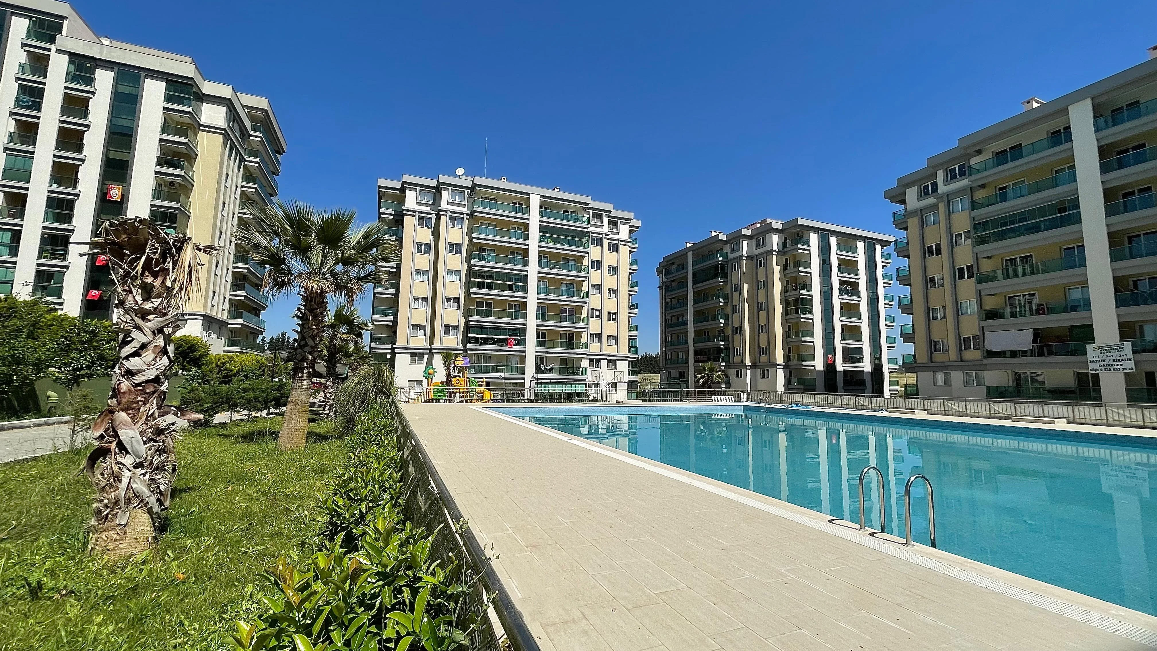 ALİ PEHLİVANOĞLU SİTESİNDE GENİŞ 2+1 DAİRE 