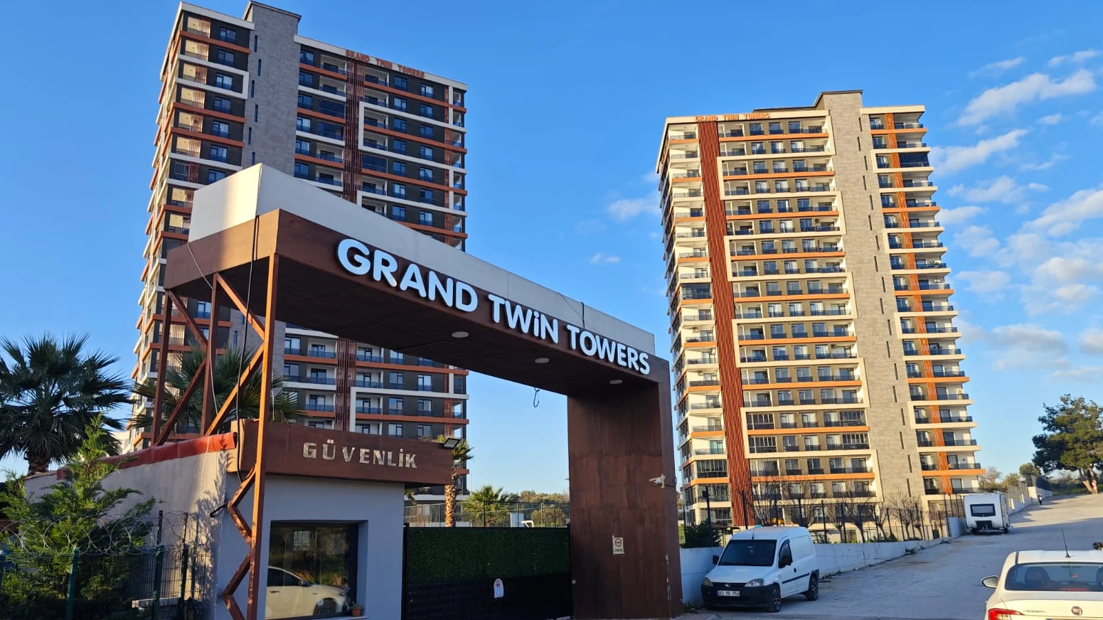 TURPA AYRANCILAR'dan Twin Towers'da Eşyalı 1+1