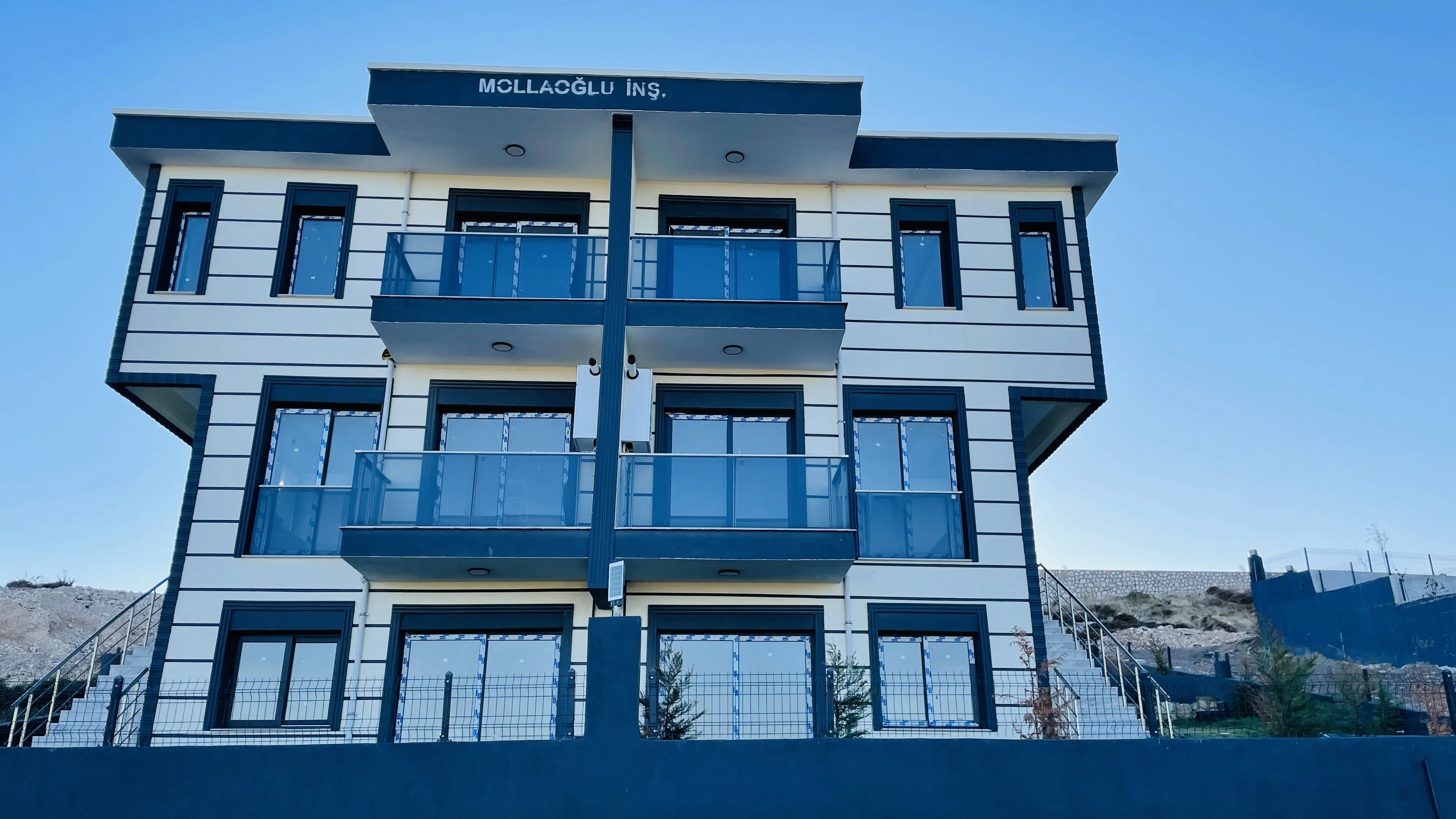 Menemen Villakent'te Satılık 5+2 Villa