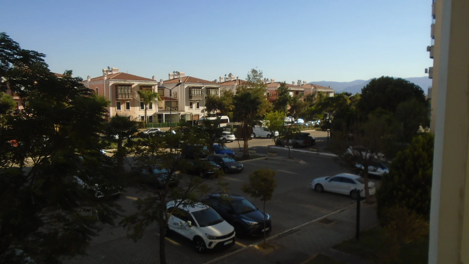 MAVİŞEHİR ALBATROS SİTESİ SAHİLE TRAMVAYA YAKIN KİRALIK 3+1 DAİRE