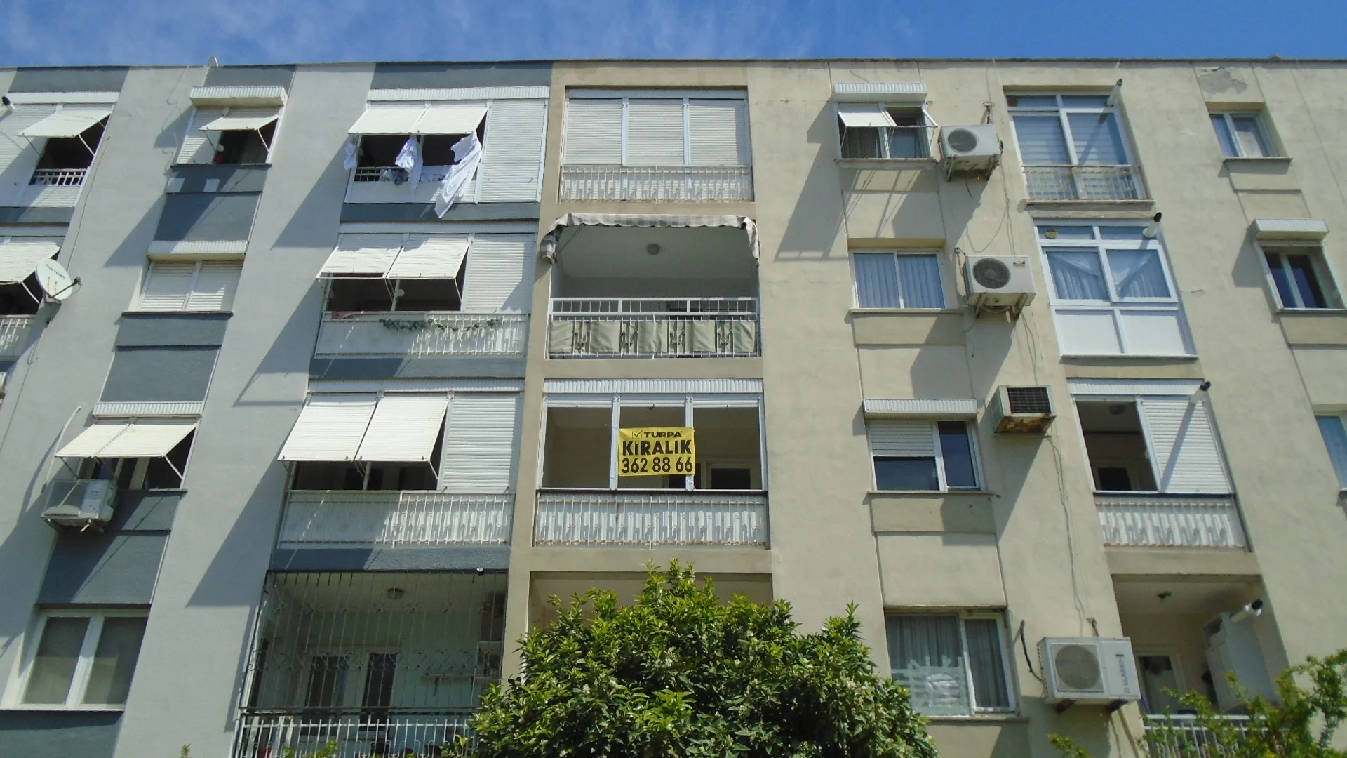 3+1 APARTMENT FOR RENT NEAR KARŞIYAKA BAHRİYE ÜÇOK BOULEVARD.